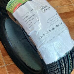 لاستیک کویرتایر گل KB22 سایز 185/65R14، تایر چهار فصل خودروهای سواری، نمای نزدیک از آج و دیواره