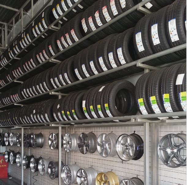 تایر سواری در بازار، نماد انتخابهای ناایمن و محدود بعد از جهش قیمت دلار